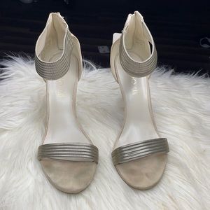 Aldo heel! Great condition with box. Size 8.5, nude